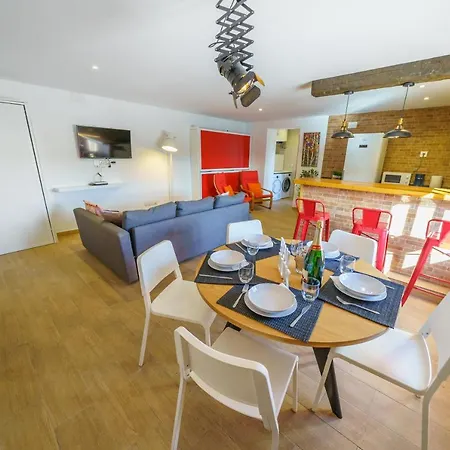 Дом отдыха Refugio Lux, Piscina Privada & Aircon *