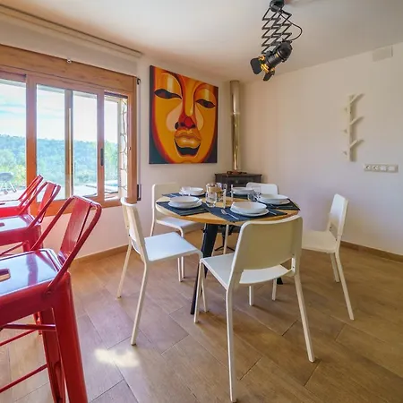 Holiday home Refugio Lux, Piscina Privada & Aircon Terra Brava